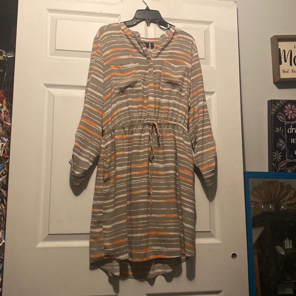 Brand: APT 9 Size: 14 Color: Gray/ orange
